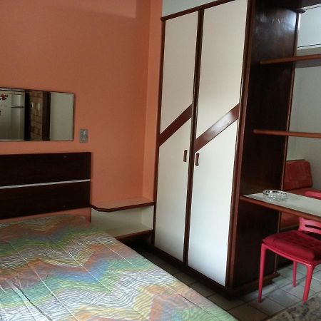 Appartamento Pequeno e Completo na Orla Salvador Esterno foto