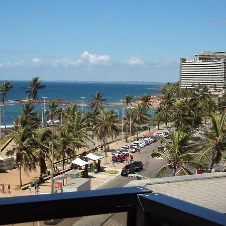 Appartamento Pequeno e Completo na Orla Salvador Esterno foto