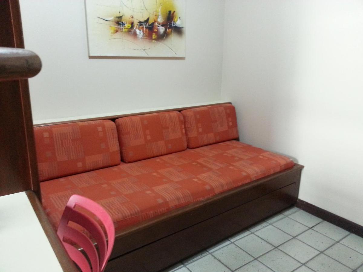 Appartamento Pequeno e Completo na Orla Salvador Esterno foto