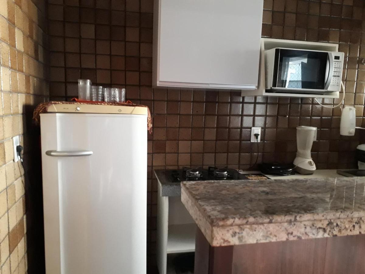 Appartamento Pequeno e Completo na Orla Salvador Esterno foto